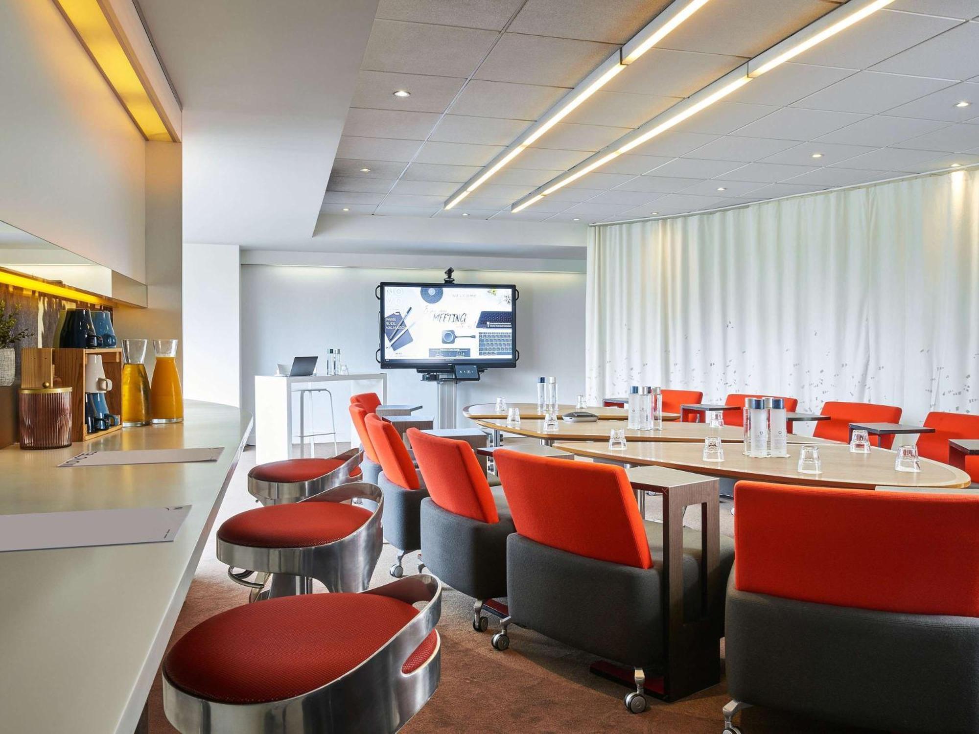 Novotel Paris Rueil Malmaison Exteriér fotografie