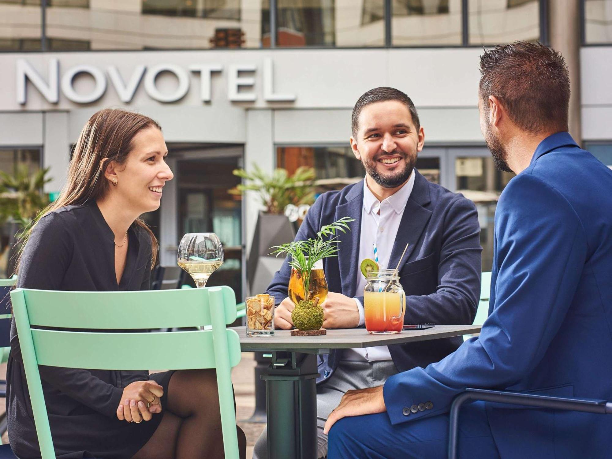 Novotel Paris Rueil Malmaison Exteriér fotografie