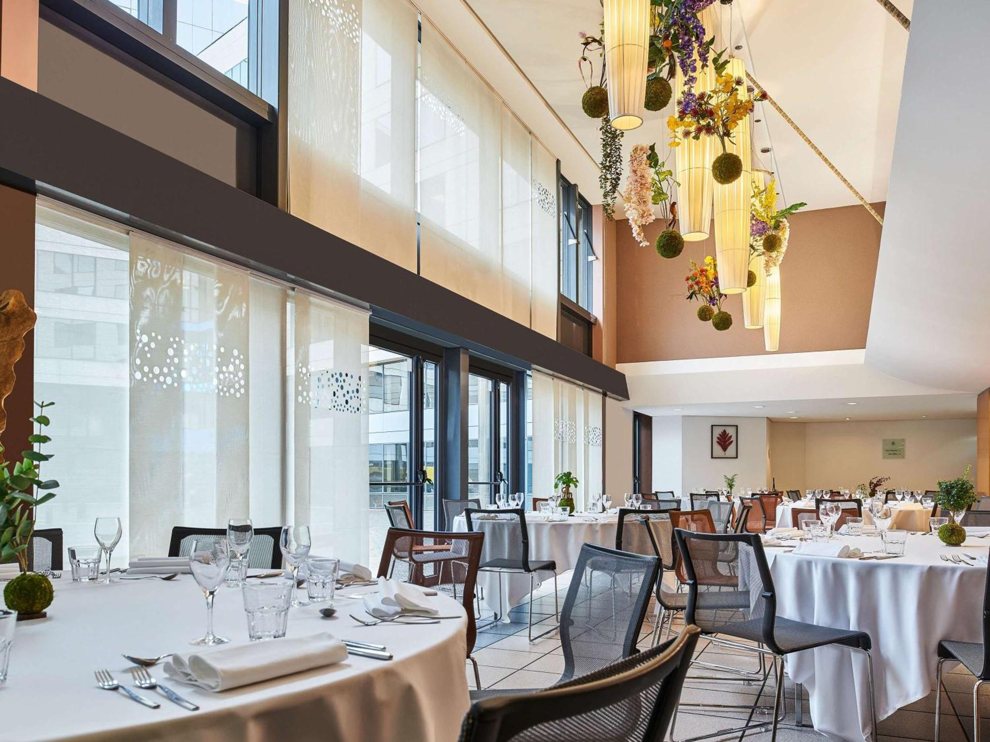 Novotel Paris Rueil Malmaison Exteriér fotografie
