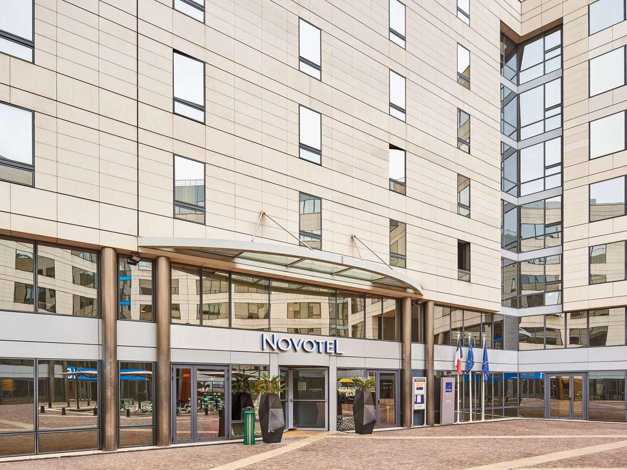 Novotel Paris Rueil Malmaison Exteriér fotografie